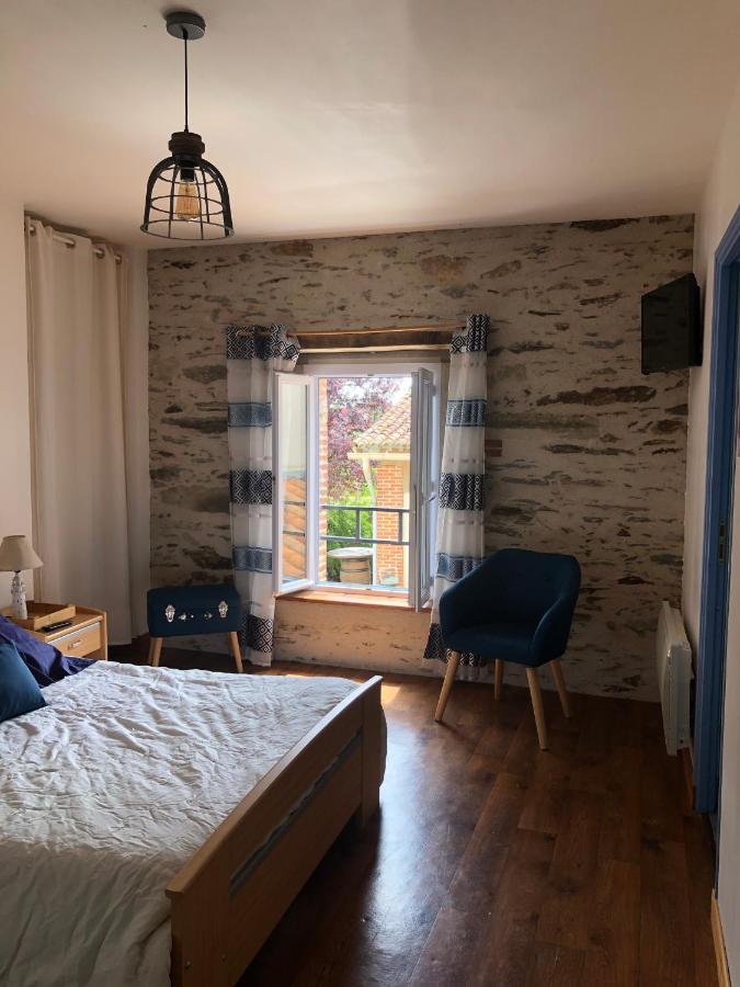 Chambre D'Hotes La Jonchere Ле-Эрбье Экстерьер фото